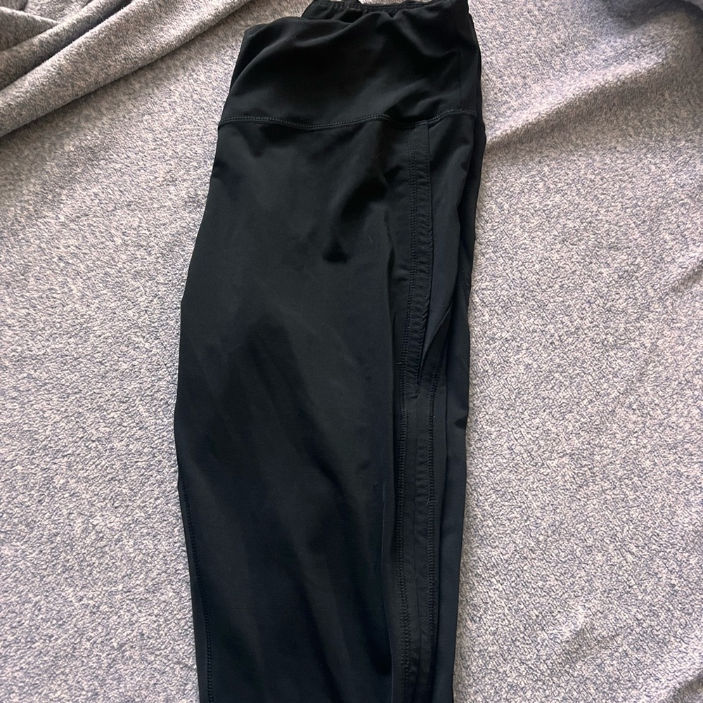 Athletic leggings